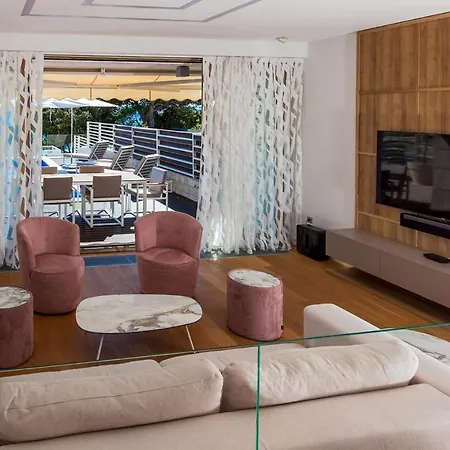 Calla Holiday home Petrcane